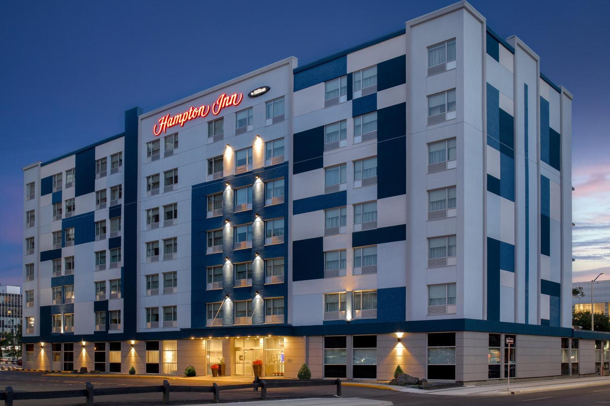 Hampton Inn By Hilton Winnipeg Downtown Extérieur photo