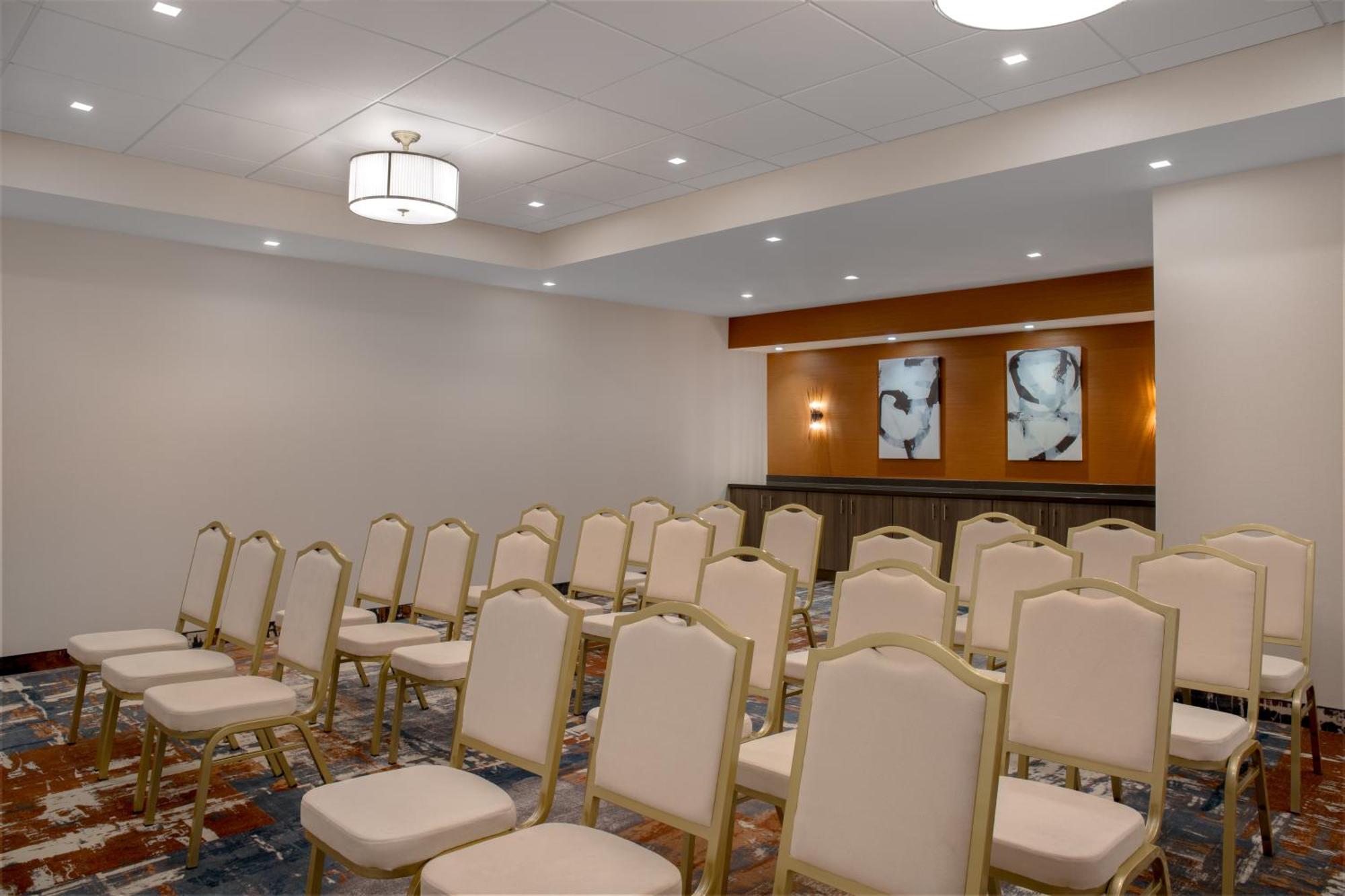 Hampton Inn By Hilton Winnipeg Downtown Extérieur photo