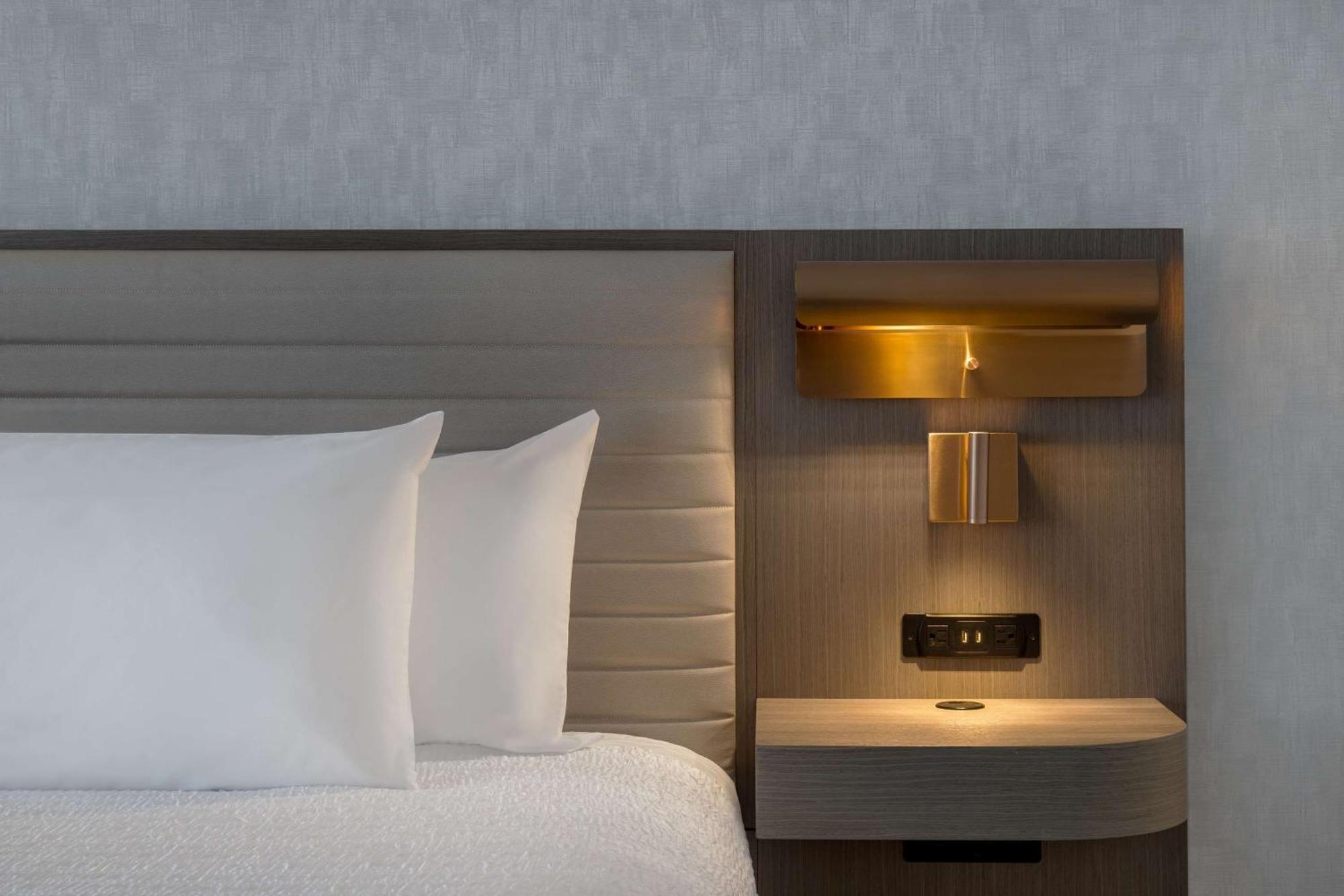 Hampton Inn By Hilton Winnipeg Downtown Extérieur photo